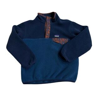 Boys fleece pullover.